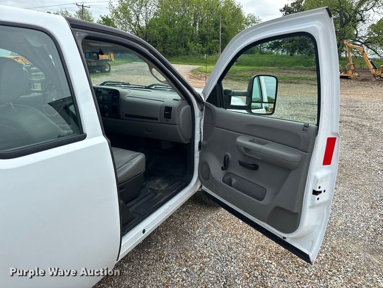 image for item EH6735 2007 Chevrolet Silverado 1500 Ext. Cab pickup truck