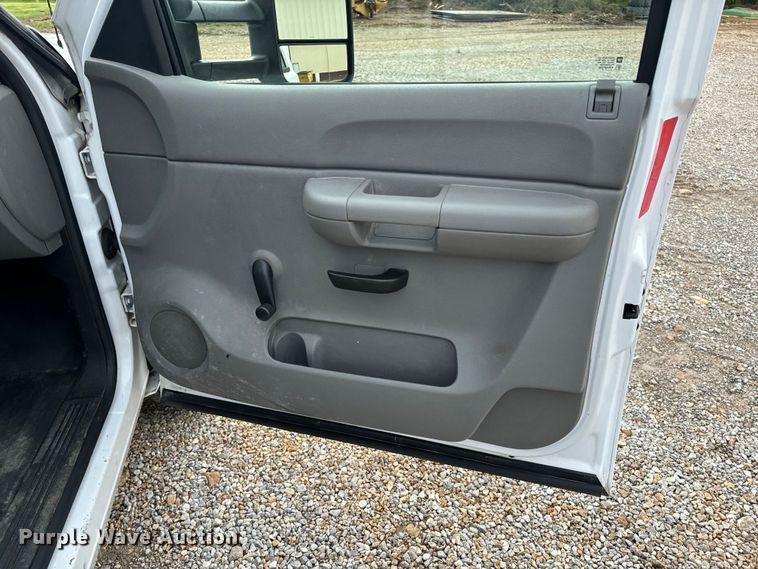 image for item EH6735 2007 Chevrolet Silverado 1500 Ext. Cab pickup truck