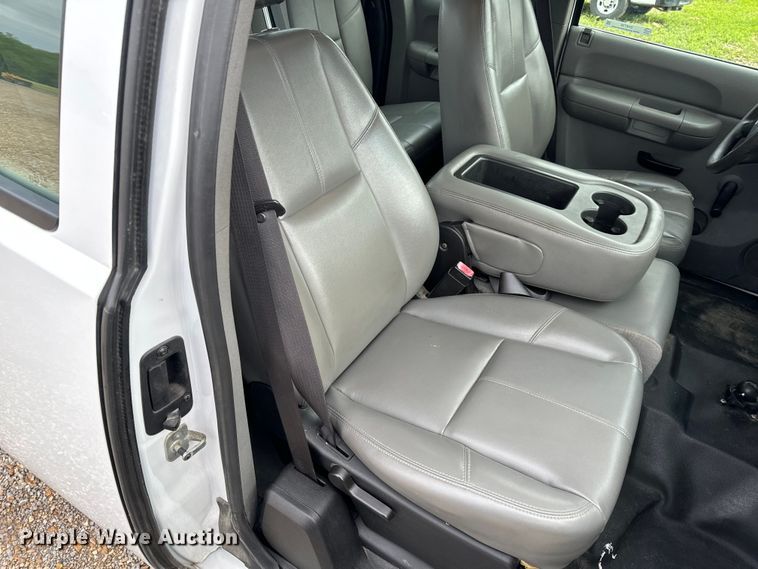 image for item EH6735 2007 Chevrolet Silverado 1500 Ext. Cab pickup truck