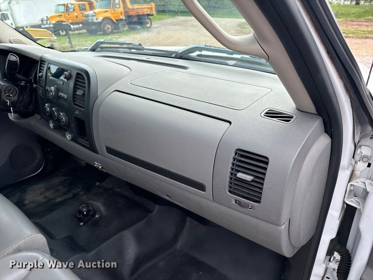 image for item EH6735 2007 Chevrolet Silverado 1500 Ext. Cab pickup truck