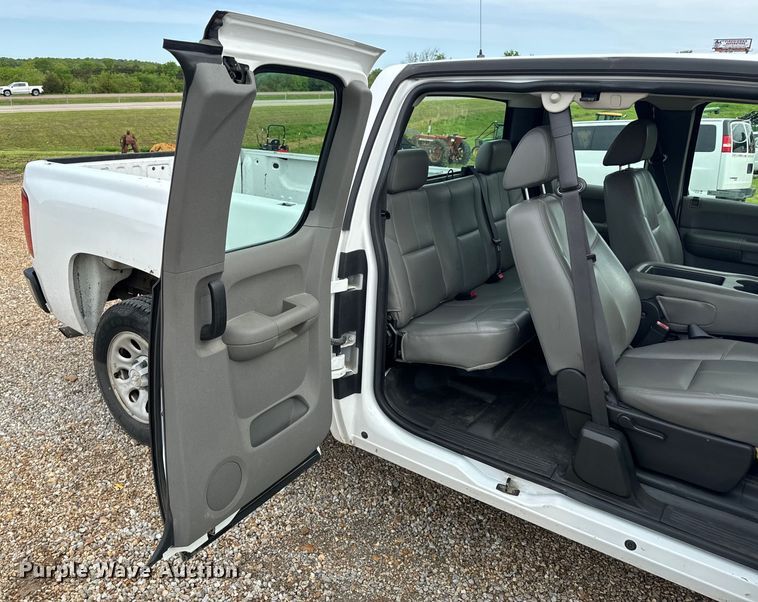 image for item EH6735 2007 Chevrolet Silverado 1500 Ext. Cab pickup truck