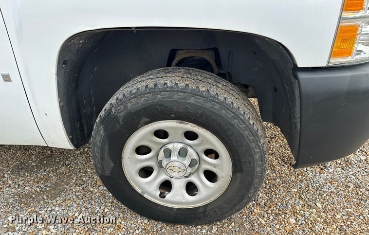 image for item EH6735 2007 Chevrolet Silverado 1500 Ext. Cab pickup truck