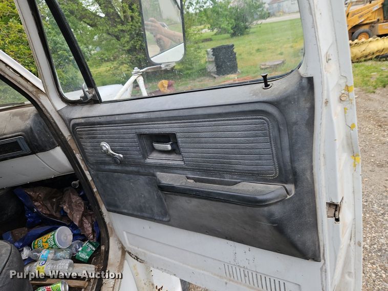 image for item EI3753 1980 GMC 7000 dump truck