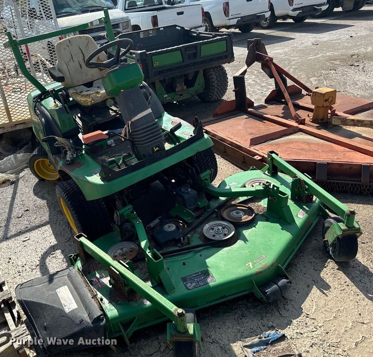 image for item EJ0598 John Deere 7 Iron II lawn mower