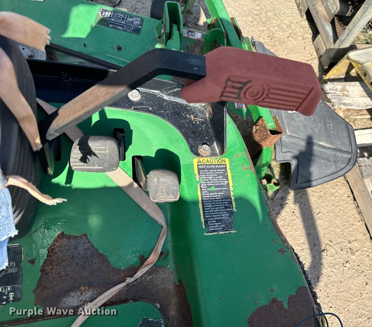 image for item EJ0598 John Deere 7 Iron II lawn mower