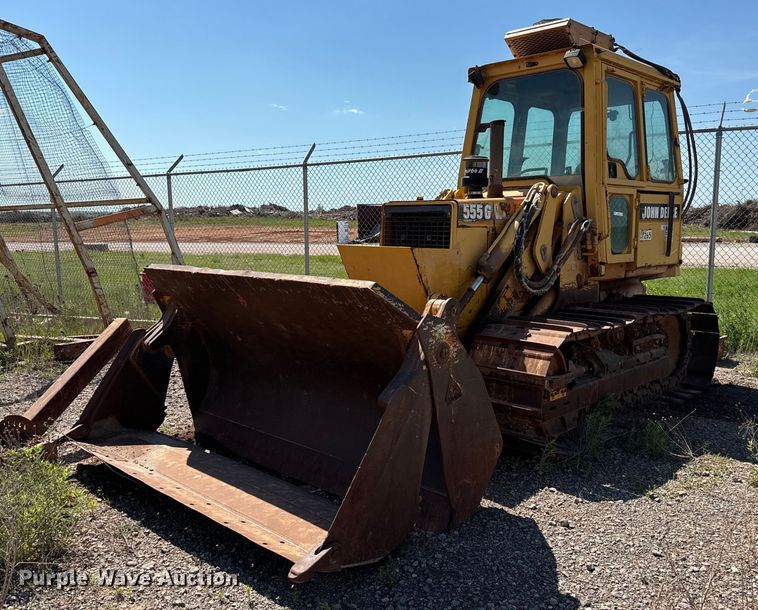 image for item EJ0599 1998 John Deere 555G loader