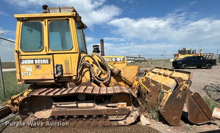 image for item EJ0599 1998 John Deere 555G loader