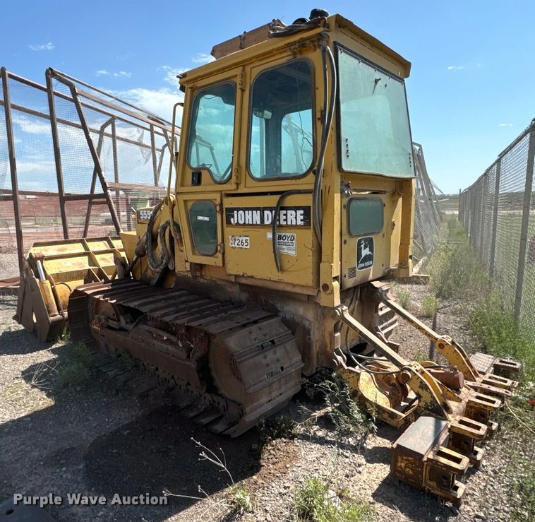 image for item EJ0599 1998 John Deere 555G loader