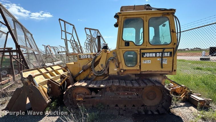 image for item EJ0599 1998 John Deere 555G loader