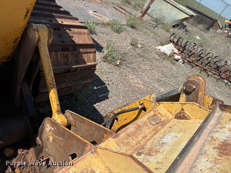 image for item EJ0599 1998 John Deere 555G loader