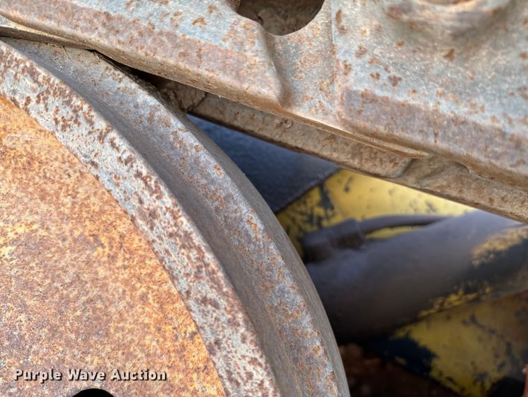 image for item EJ0599 1998 John Deere 555G loader