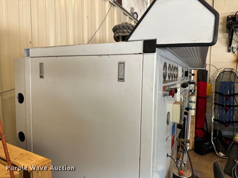 image for item EJ0605 Bauer UN12E3 SCBA air compressor