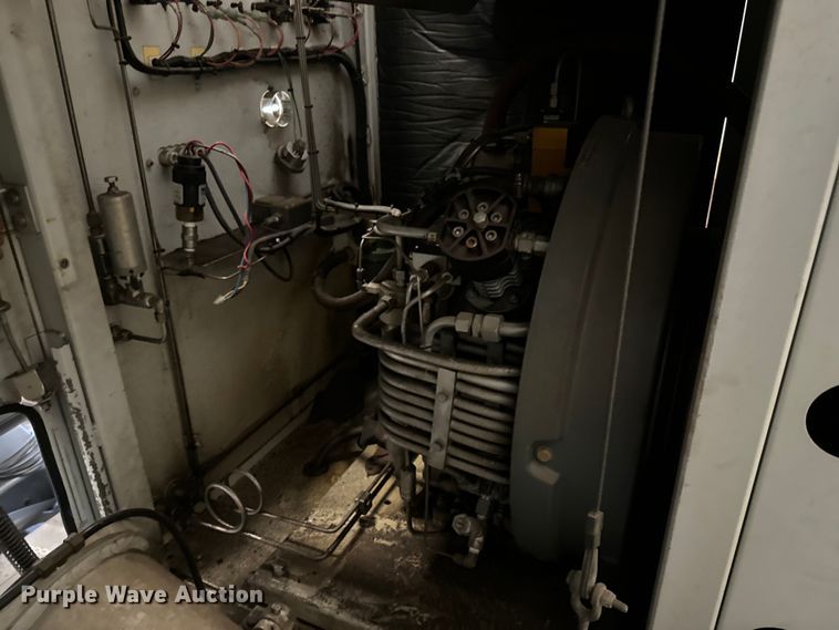 image for item EJ0605 Bauer UN12E3 SCBA air compressor