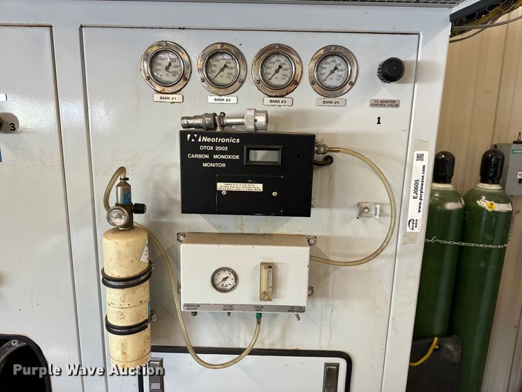 image for item EJ0605 Bauer UN12E3 SCBA air compressor