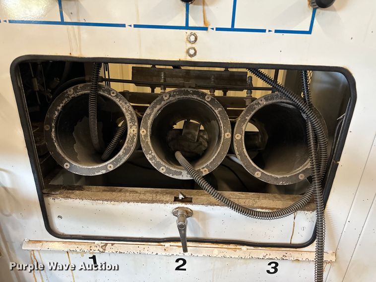 image for item EJ0605 Bauer UN12E3 SCBA air compressor