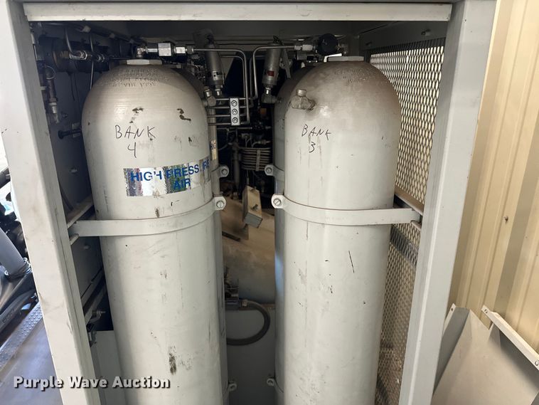 image for item EJ0605 Bauer UN12E3 SCBA air compressor