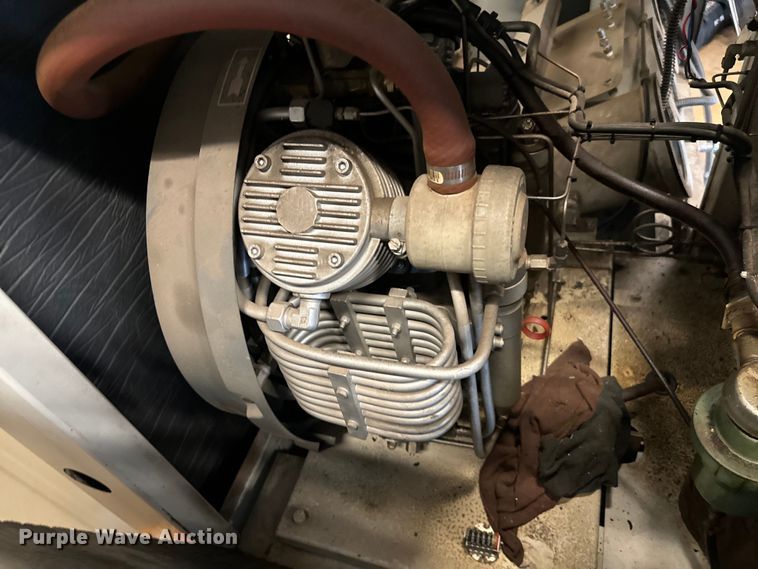 image for item EJ0605 Bauer UN12E3 SCBA air compressor