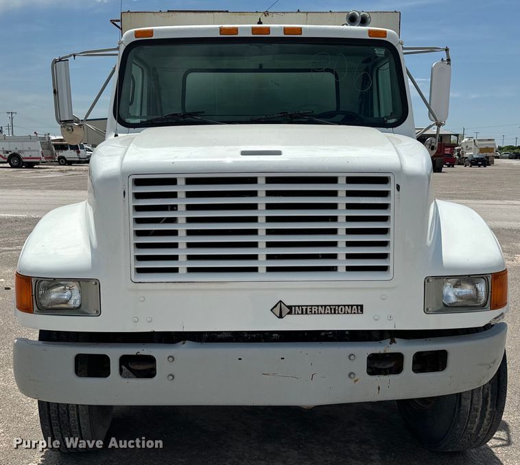 image for item EJ0606 2002 International  4700 sewer jetter truck