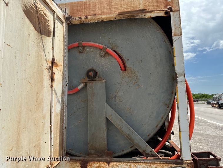 image for item EJ0606 2002 International  4700 sewer jetter truck