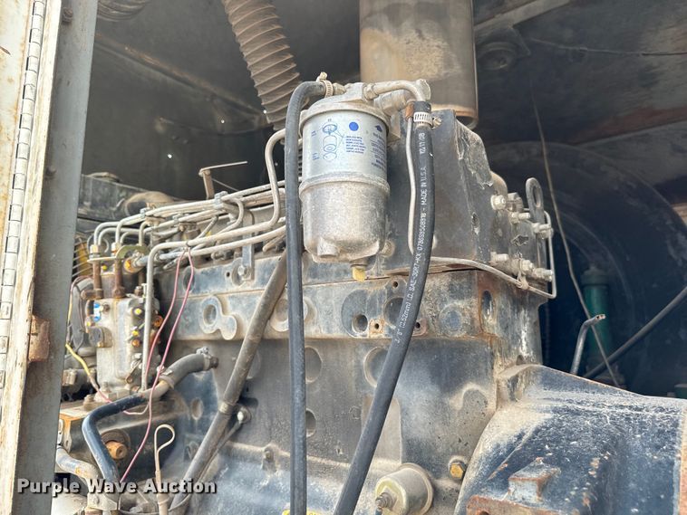 image for item EJ0606 2002 International  4700 sewer jetter truck