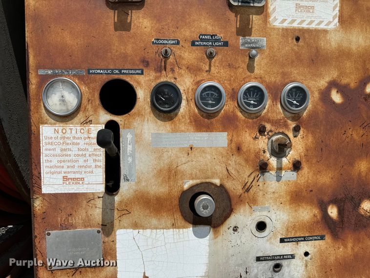 image for item EJ0606 2002 International  4700 sewer jetter truck