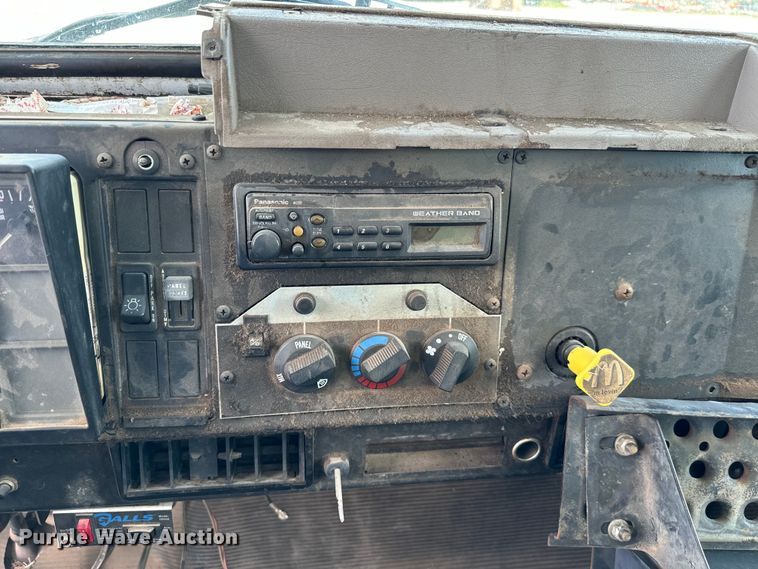 image for item EJ0606 2002 International  4700 sewer jetter truck