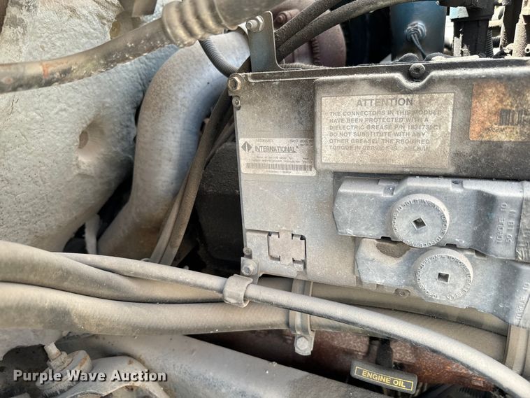 image for item EJ0606 2002 International  4700 sewer jetter truck