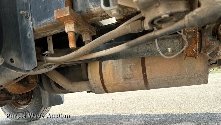 image for item EJ0606 2002 International  4700 sewer jetter truck