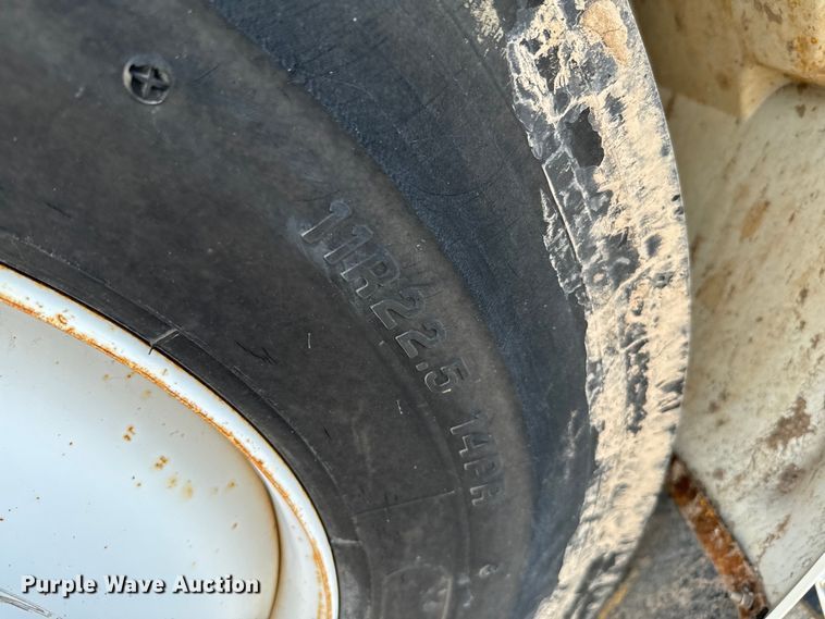 image for item EJ0606 2002 International  4700 sewer jetter truck