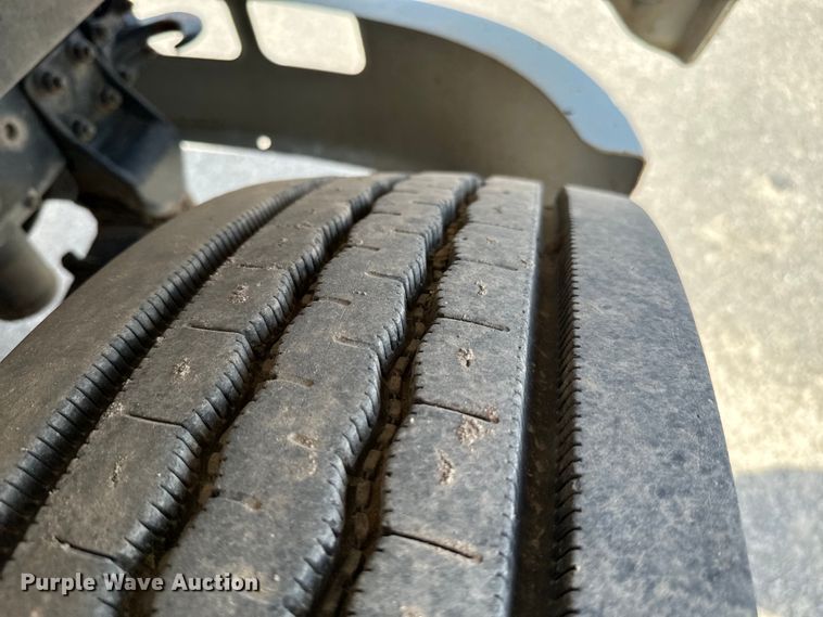 image for item EJ0606 2002 International  4700 sewer jetter truck