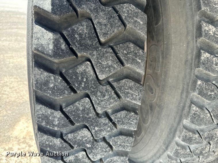 image for item EJ0606 2002 International  4700 sewer jetter truck