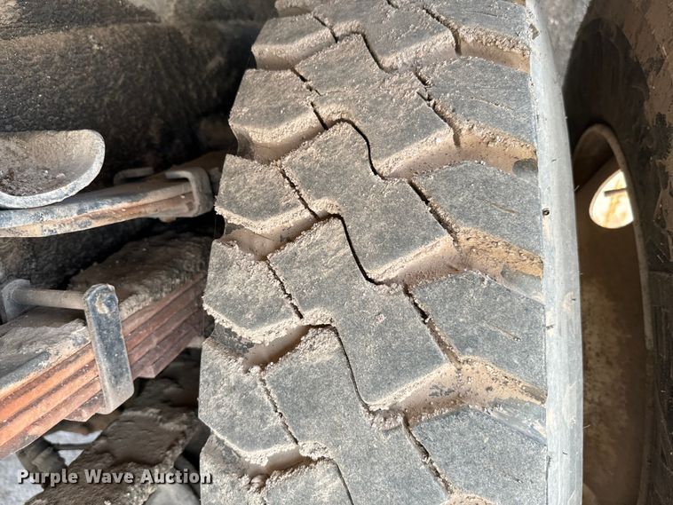 image for item EJ0606 2002 International  4700 sewer jetter truck