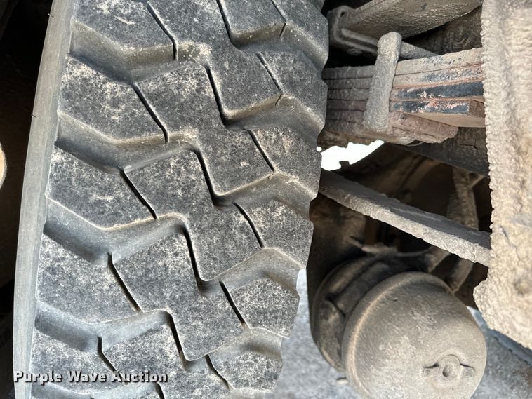 image for item EJ0606 2002 International  4700 sewer jetter truck