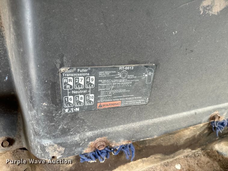 image for item EJ0607 1979 International  F-2654 tank truck