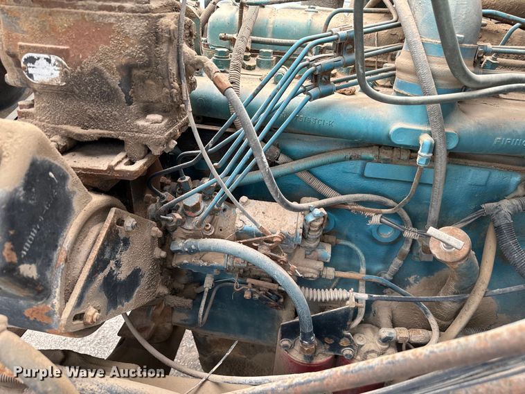 image for item EJ0607 1979 International  F-2654 tank truck