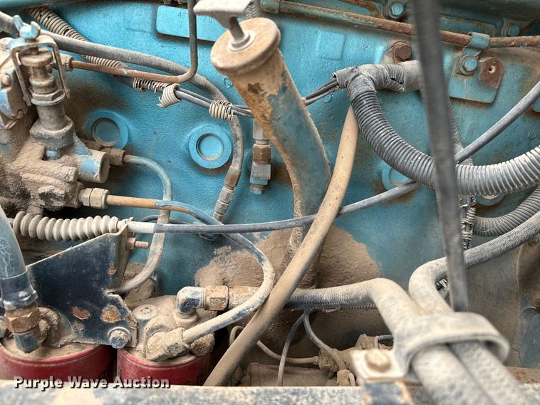 image for item EJ0607 1979 International  F-2654 tank truck