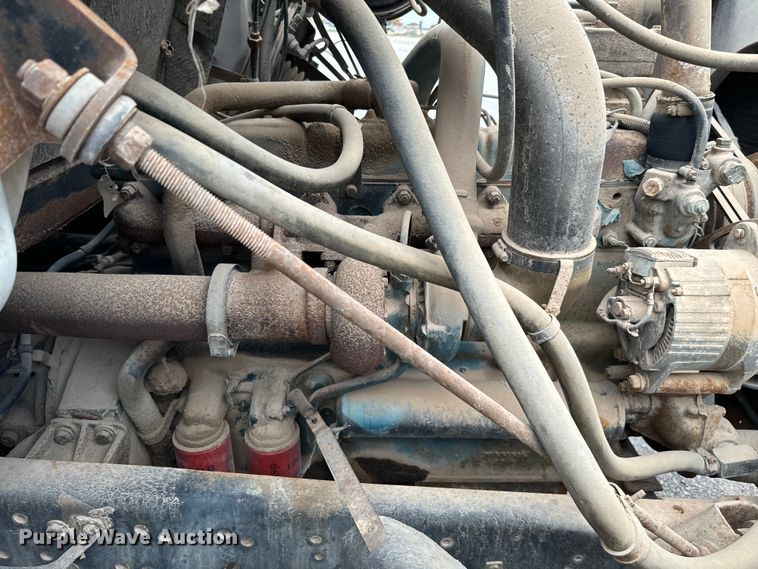 image for item EJ0607 1979 International  F-2654 tank truck