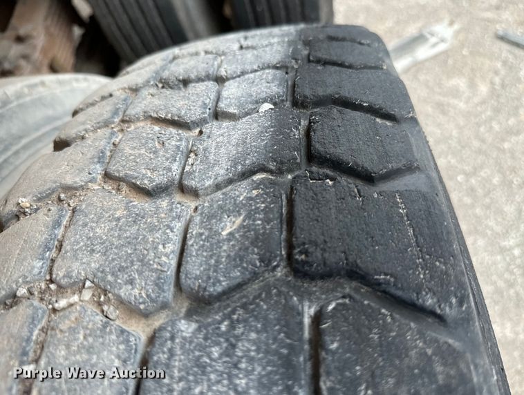 image for item EJ0607 1979 International  F-2654 tank truck