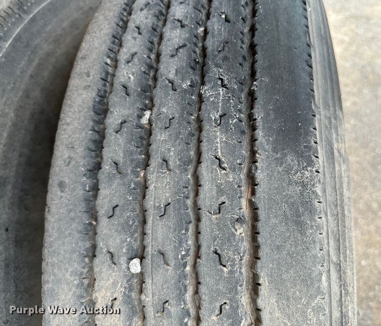 image for item EJ0607 1979 International  F-2654 tank truck