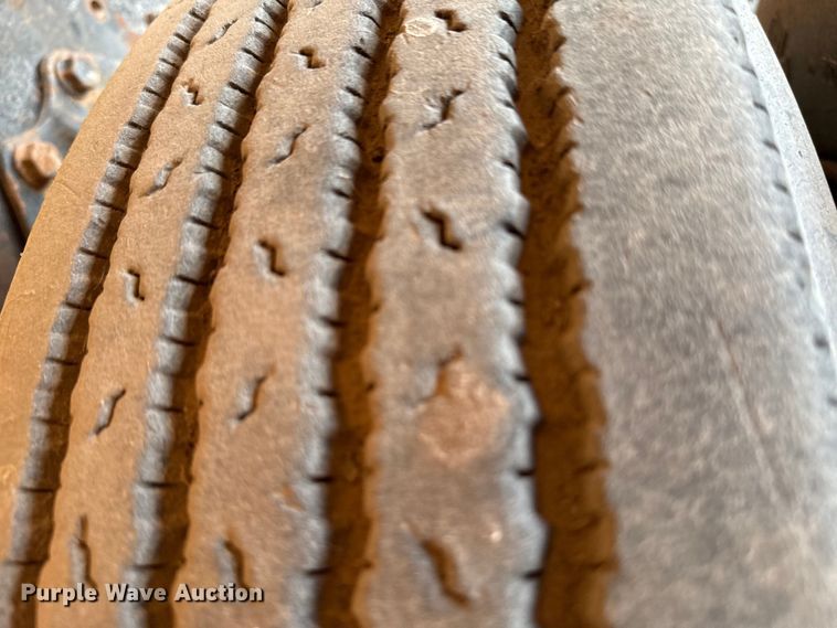 image for item EJ0607 1979 International  F-2654 tank truck