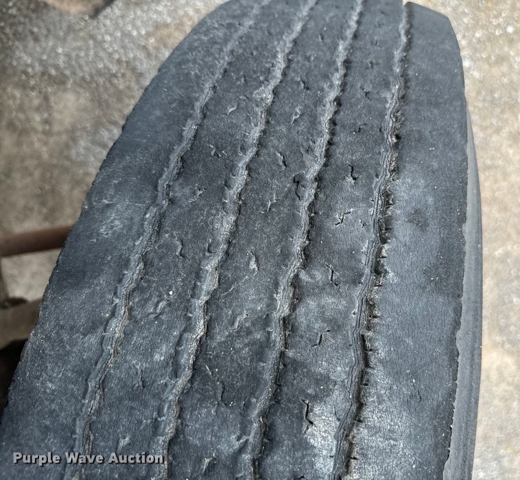 image for item EJ0607 1979 International  F-2654 tank truck