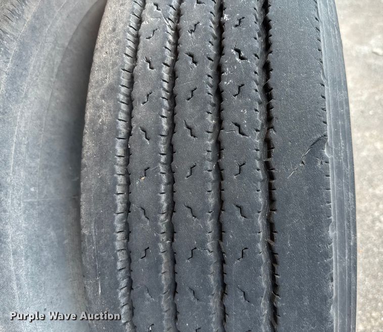 image for item EJ0607 1979 International  F-2654 tank truck