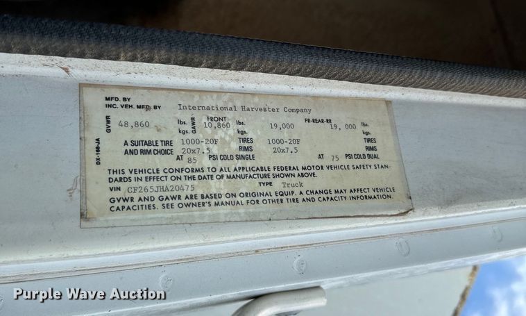 image for item EJ0607 1979 International  F-2654 tank truck