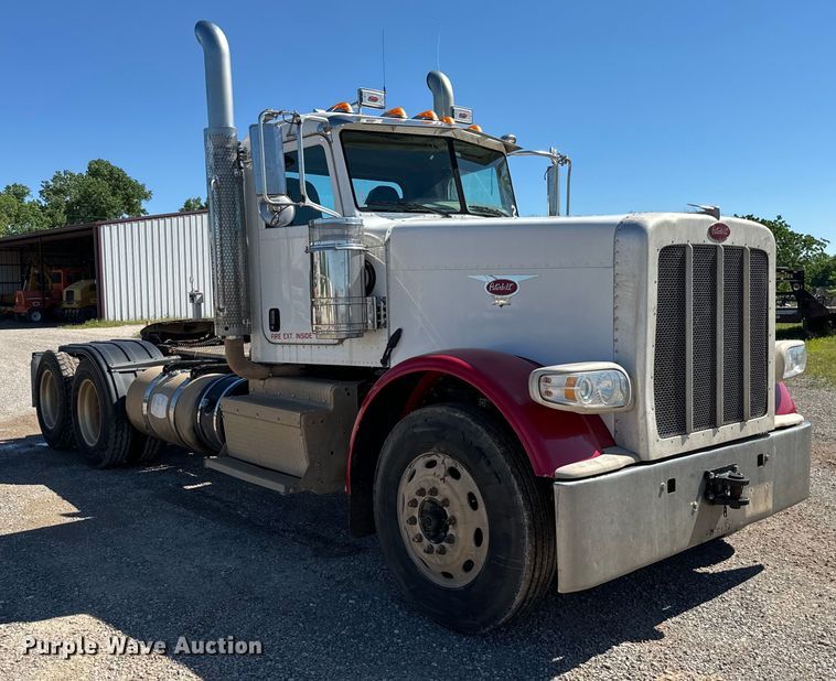 image for item EJ0611 2014 Peterbilt  388 semi truck