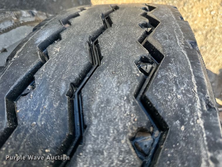 image for item EJ0611 2014 Peterbilt  388 semi truck