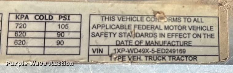 image for item EJ0611 2014 Peterbilt  388 semi truck