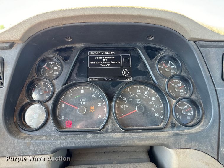 image for item EJ0612 2018 Peterbilt 567 semi truck