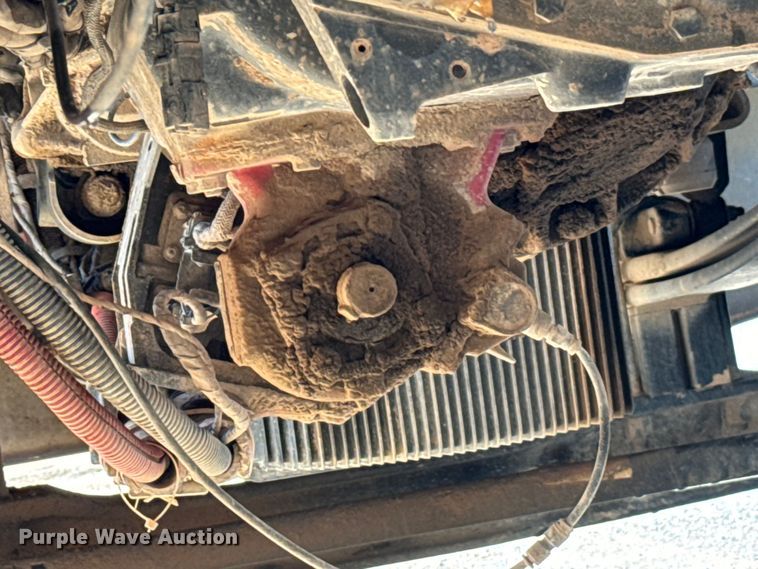 image for item EJ0612 2018 Peterbilt 567 semi truck