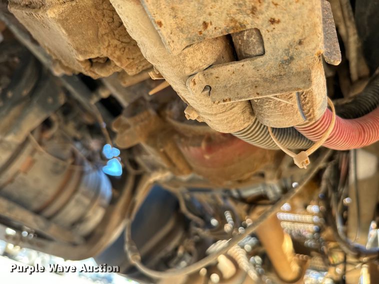 image for item EJ0612 2018 Peterbilt 567 semi truck