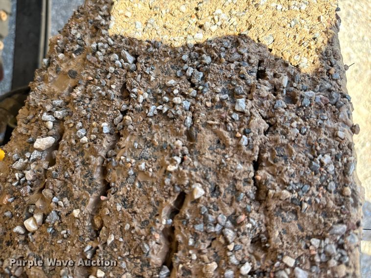 image for item EJ0612 2018 Peterbilt 567 semi truck